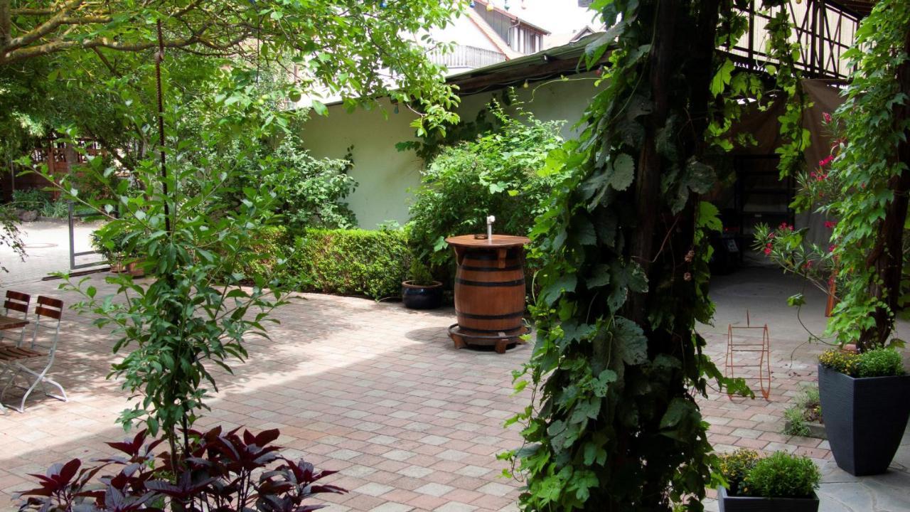 Apartmenthaus "Zum Birnbaum" Rosstal Bagian luar foto