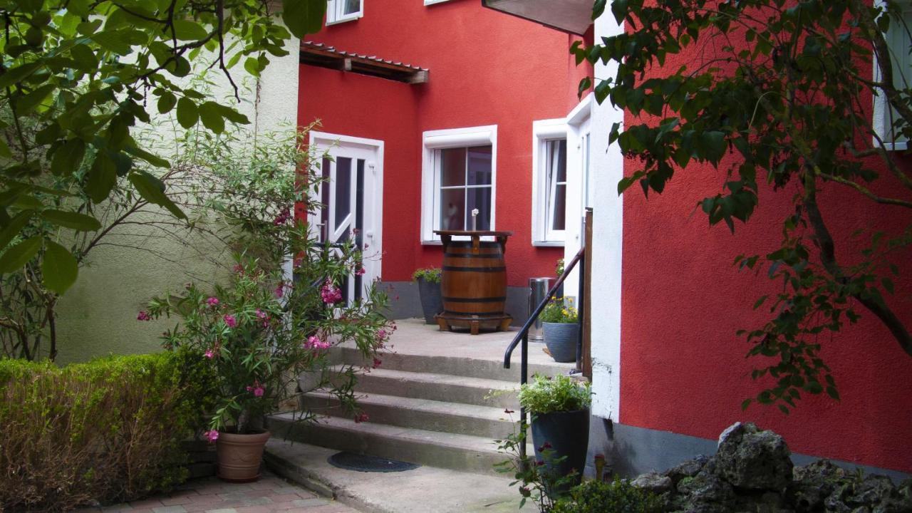 Apartmenthaus "Zum Birnbaum" Rosstal Bagian luar foto